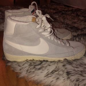 Women’s suede high top Nike’s!